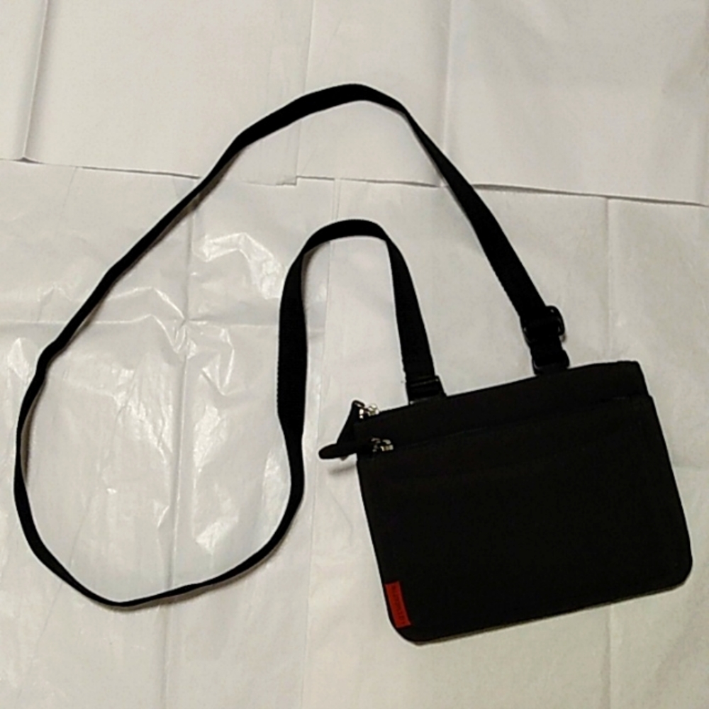 Liz Claiborne Versatile Bag